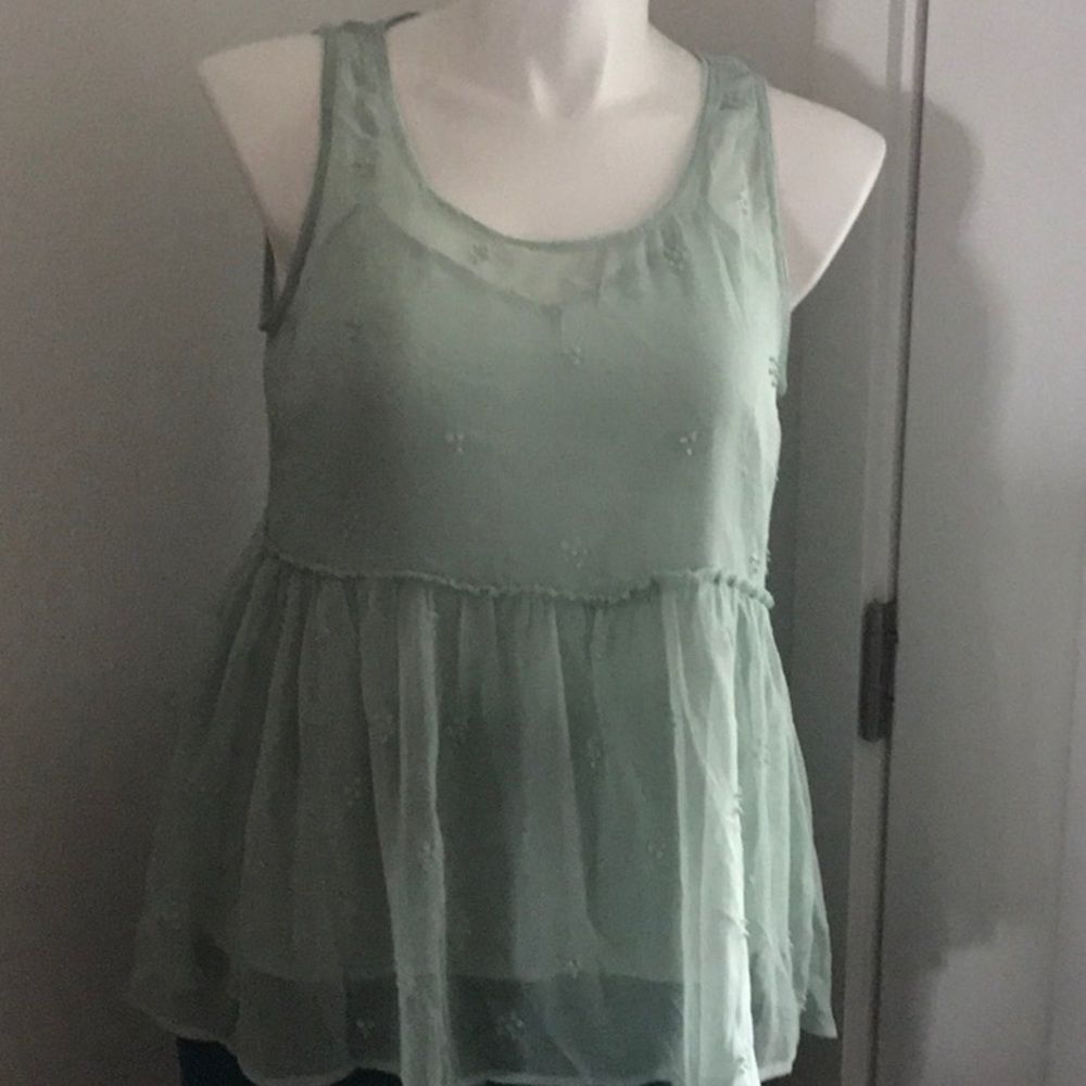 Lauren Conrad Pale Green Sleeveless Silky Top with Matching Shell.